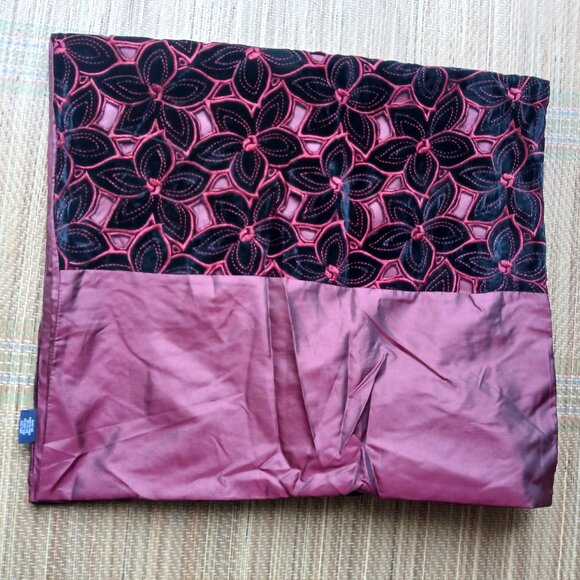 Black and Red Floral Wrap Scarf/Wrap - Picture 2 of 4